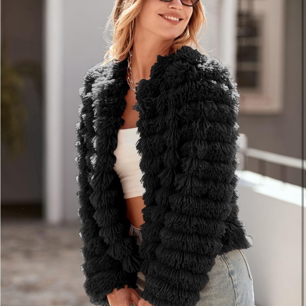 Black Women's Faux Fur Jacket Women's Solid Color Shaggy Faux Fur Coat Jacket - Picture 6 of 6